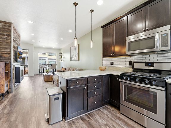 3rd image of 1370 Center Dr Unit 12