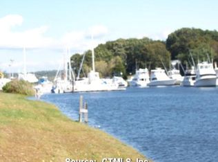 14 Channelside Dr, Old Saybrook, CT 06475