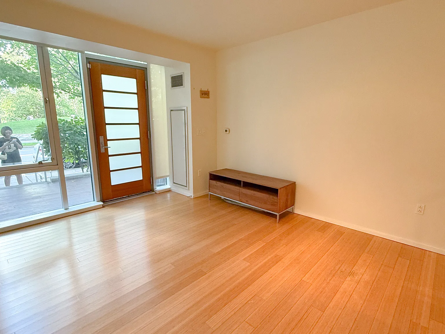 1 bed, 1.5 bath, 948 sqft, $3,800 — Photo 4