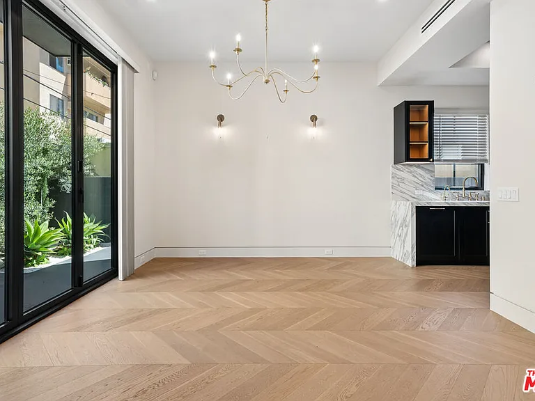 652 Huntley Dr #103 — Photo 3