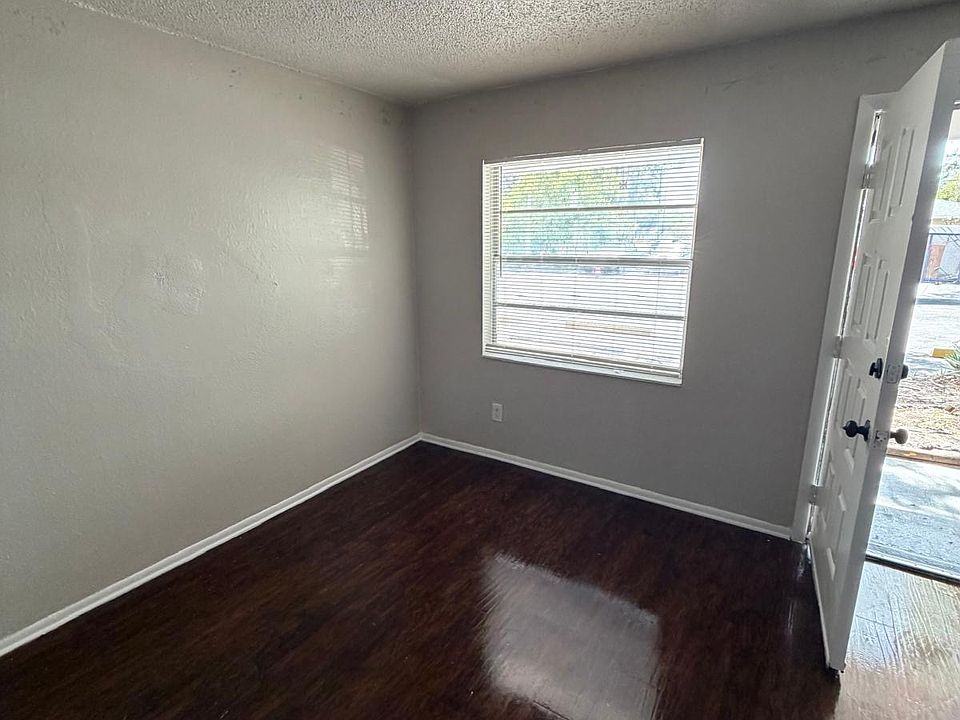 1st image of 1132 Auburn St APT 109