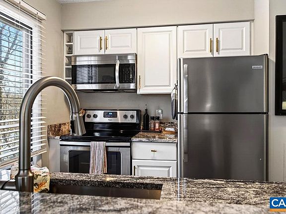 5th image of 2247 Tanners Rdg