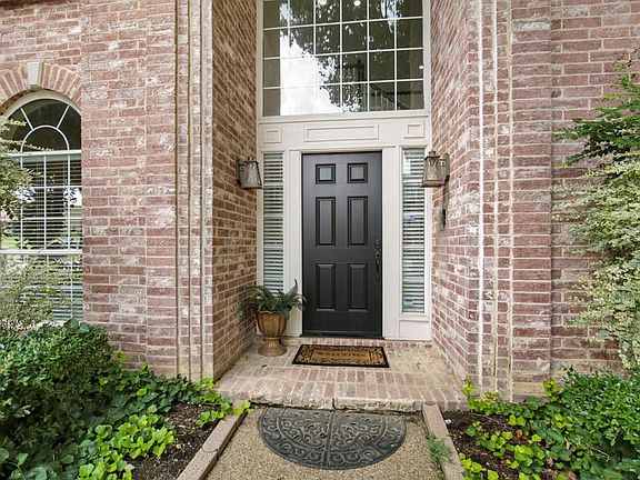 2nd image of 2945 Shadywood Ln