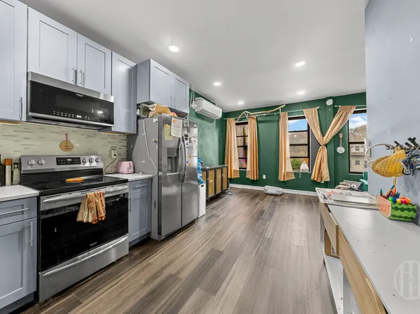 1214 Cortelyou Road image 3 of 10