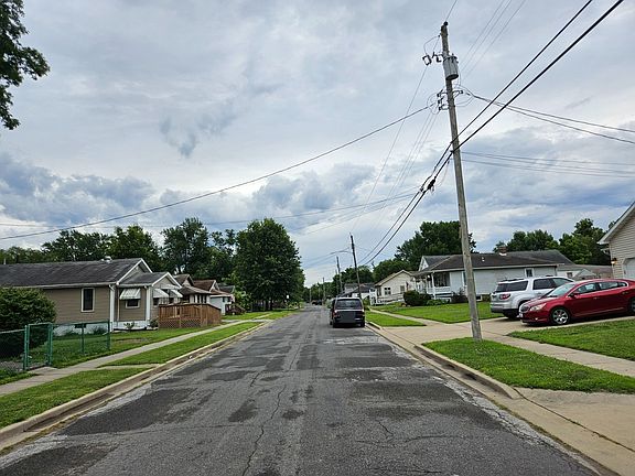 4th image of 210 S Pence St