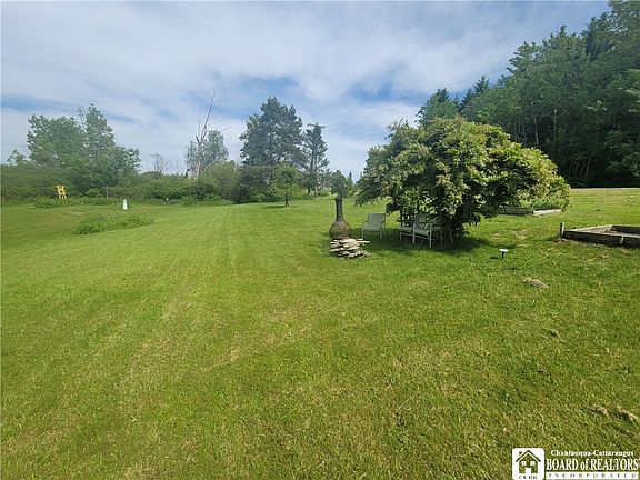 2nd image of 12760 Bowen Rd