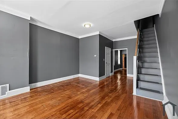 729 E Allegheny Ave — Photo 15