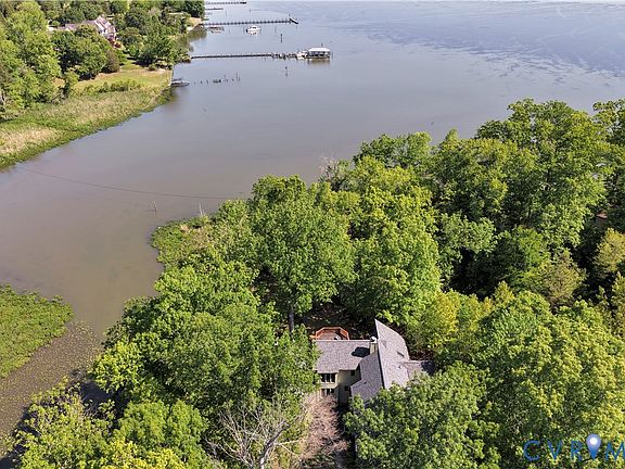 2nd image of 379 Wood Landing Rd