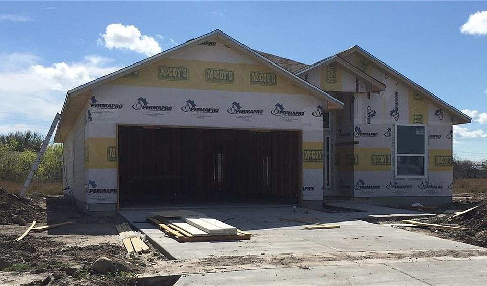 1st image of 2325 Blackmore Ave