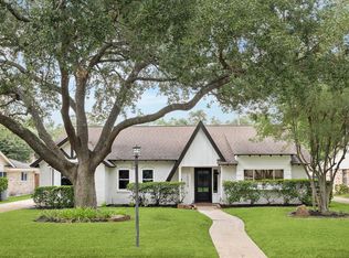 10038 Locke Ln, Houston, TX 77042