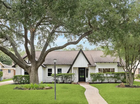 10038 Locke Ln, Houston, TX 77042