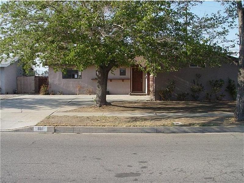 1st image of 811 W Avenue J12