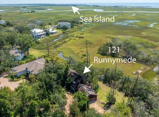 121 Runnymede Rd, Saint Simons Island, GA 31522