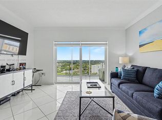 Hillcrest, Hollywood, FL 33021