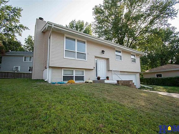 2nd image of 2621 Cheshire Ct S