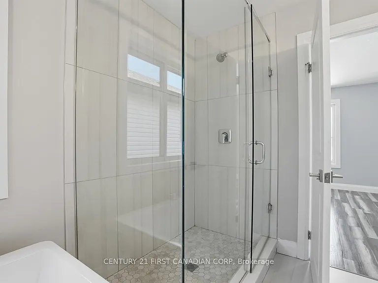 2775 Oriole Dr #UPPER — Photo 22