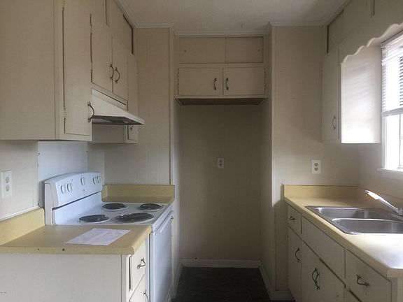 4th image of 2505 Parkdale Dr