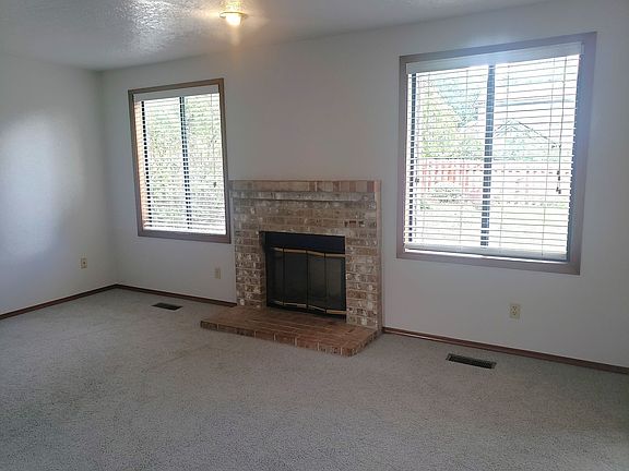 3rd image of 10720 SW Summer Lake Dr