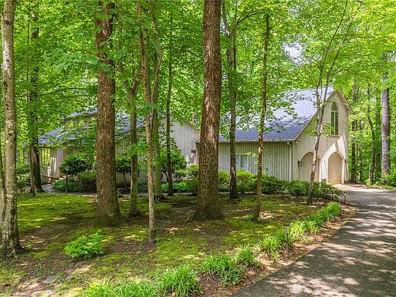 2nd image of 7404 Phelps Ct