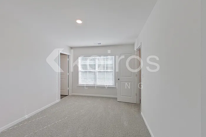 2441 Banyan Cir — Photo 13