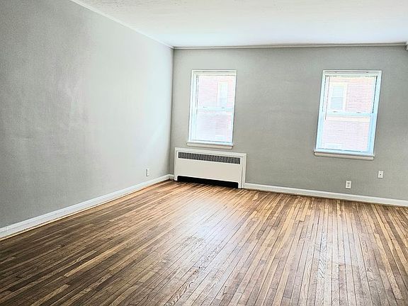 4th image of 12021 Edgewater Dr APT 104