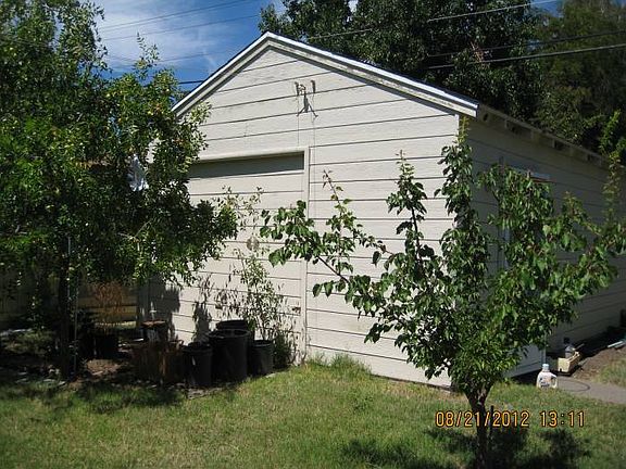 detached garage