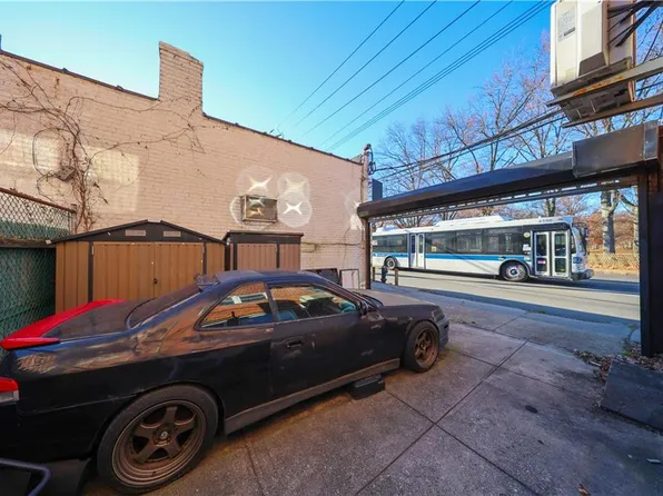 2202 Burnett Street image 7 of 45