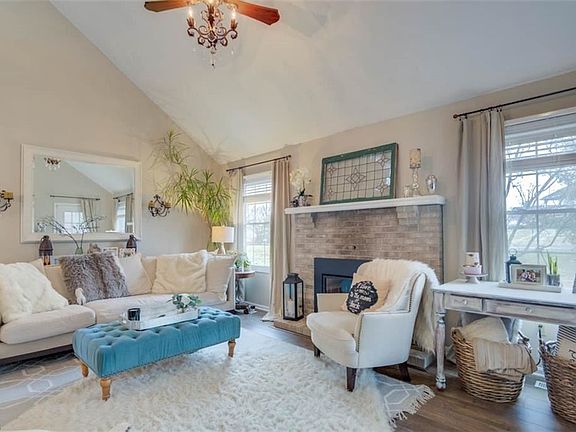 5th image of 1940 Deerhaven Ln #1749