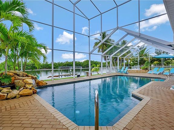 5th image of 2842 SW 51st St