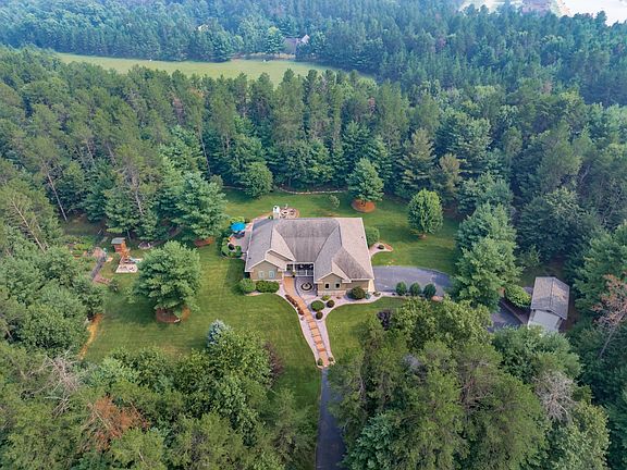 3rd image of W5533 Meadow Dr