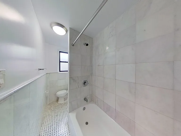 245 W 51st St #308 — Photo 15