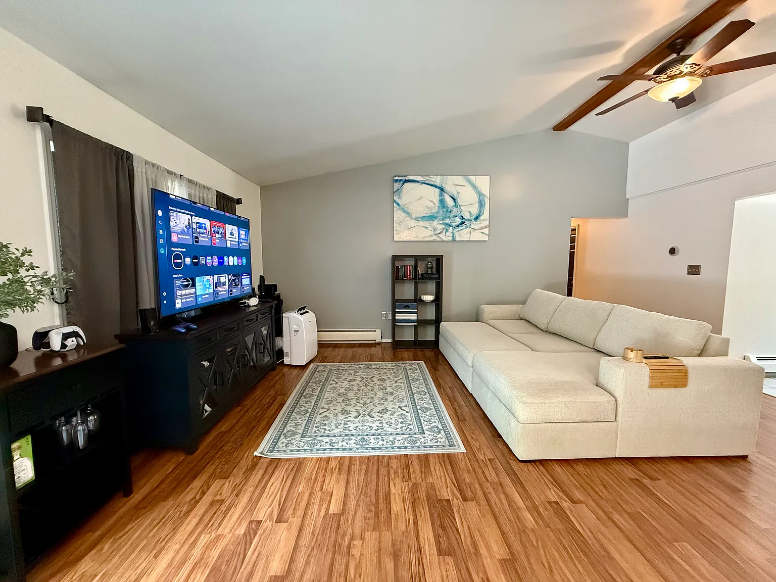 2 bed, 1602 sqft, $2,400 — Photo 3