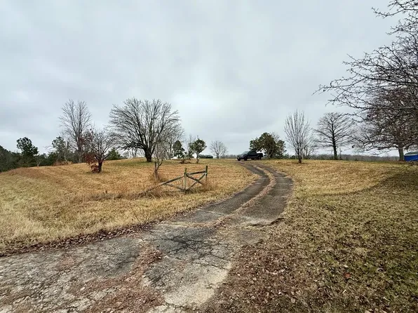 17539 Dawson Springs Rd, Dawson Springs, KY 42408