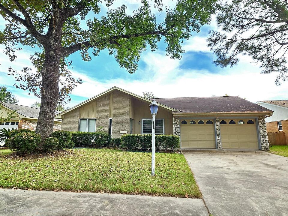 1st image of 9754 Ebb St