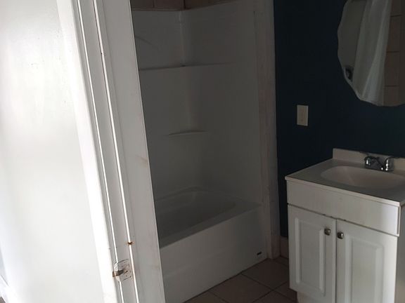 2nd image of 500 E Meeting St #3