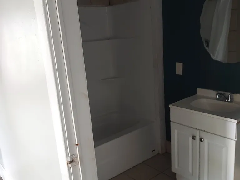 500 E Meeting St #3 — Photo 12
