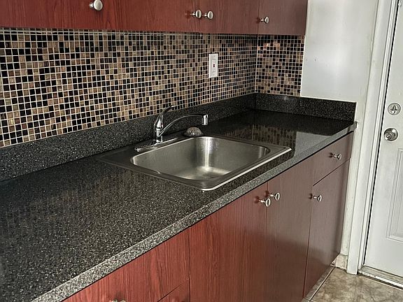Kitchen sink area