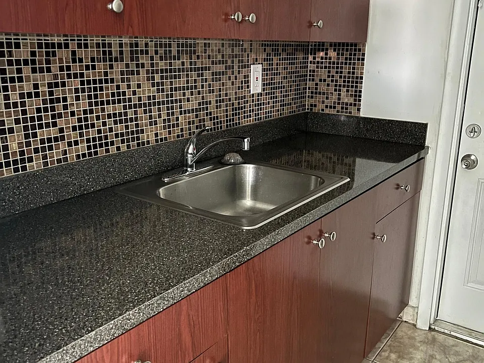 Kitchen sink area