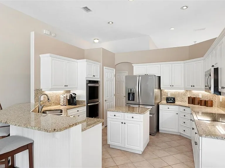 3865 Winding Lake Cir — Photo 11