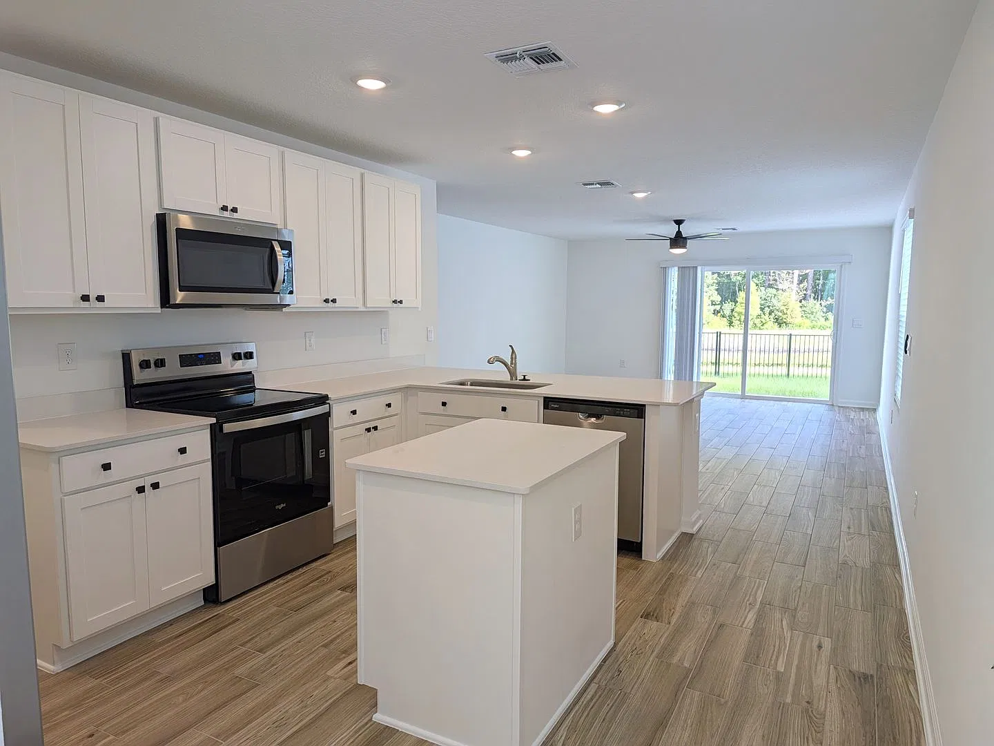 Now Leasing - New 2026 Villa Construction!! 3/2.5/1 With Premium Finishes In The A New Developmen... — Photo 4