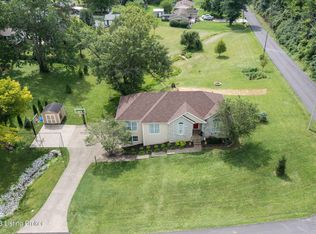 6710 Robin Rd, Crestwood, KY 40014