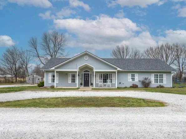 1631 Prairie Flower Rd, Webb City, MO 64870