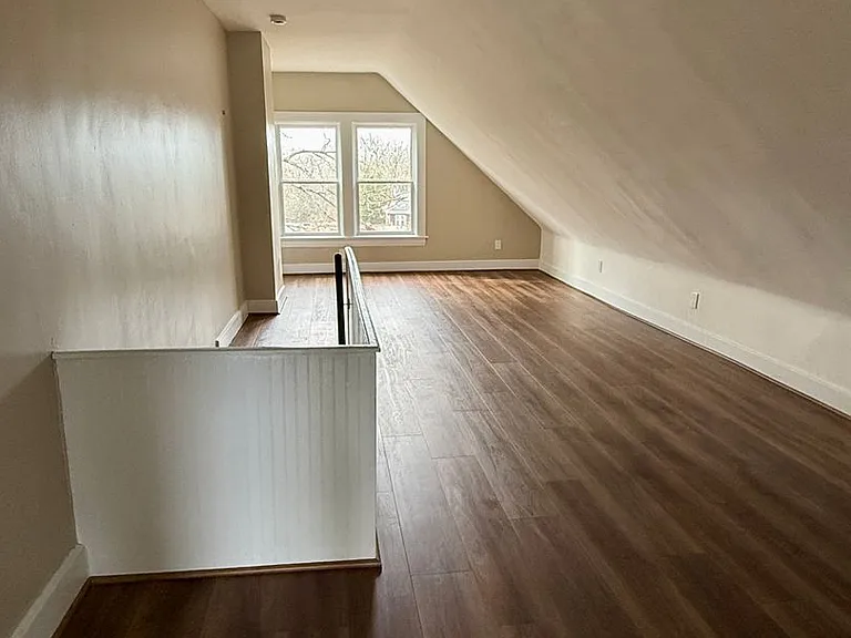 415 Considine Ave — Photo 15