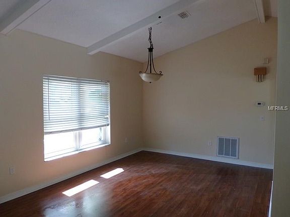 5th image of 3101 Valencia Ln E