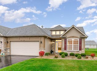 884 Portrait Pl, Dyer, IN 46311
