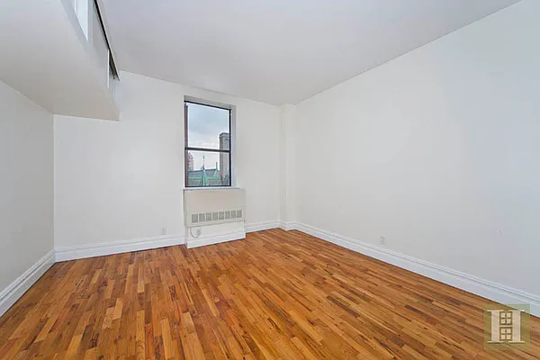 Rented by Halstead Real Estate | media 27