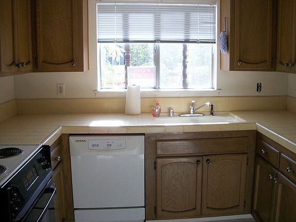 3rd image of 17073 Bernardo Center Dr APT A