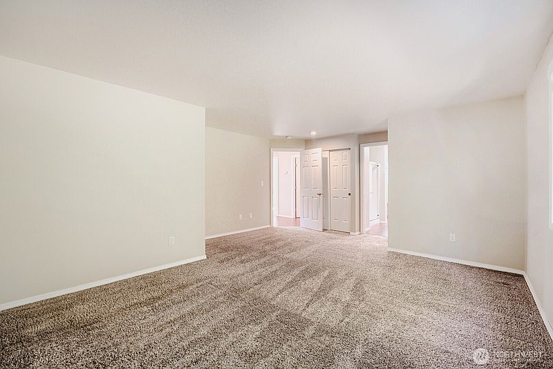 4th image of 9410 62nd Avenue Ct E