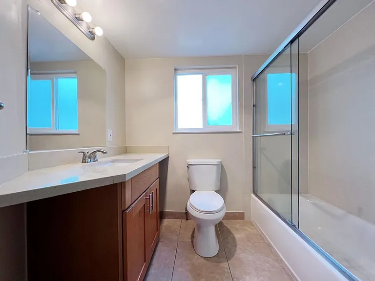 El Camino Real Apartments — Photo 16