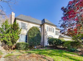 4001 N Ridgeview Rd, Arlington, VA 22207